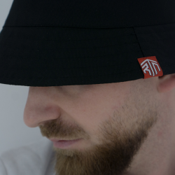 Chapeau à bord - ROONEY